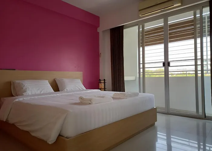 Ruan Plaisoi Apartment