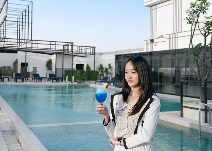 Sz Canalside Hotel