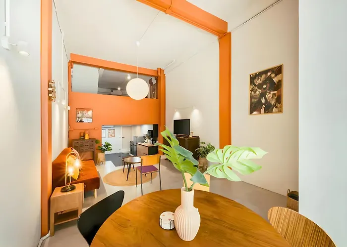 Industrial Loft Sukhumvit 3-Bedroom Designer House - 2 Min To Bts Bang Chak