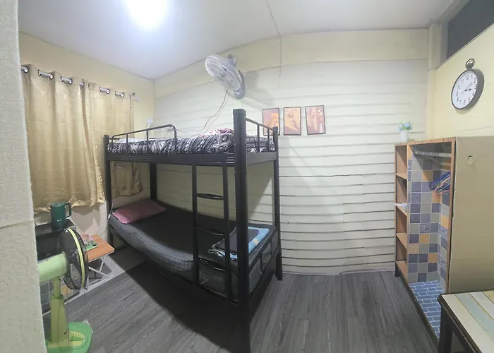 202 Spacious Bunk Beds With 2 Breezy Fans And Free Wi-Fi