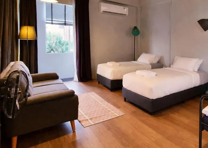 Human Touch Room - Soulful Bangkok Hideout