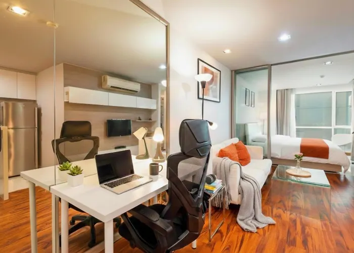 Designer Home Bts Bangkok Centre Pool Gym