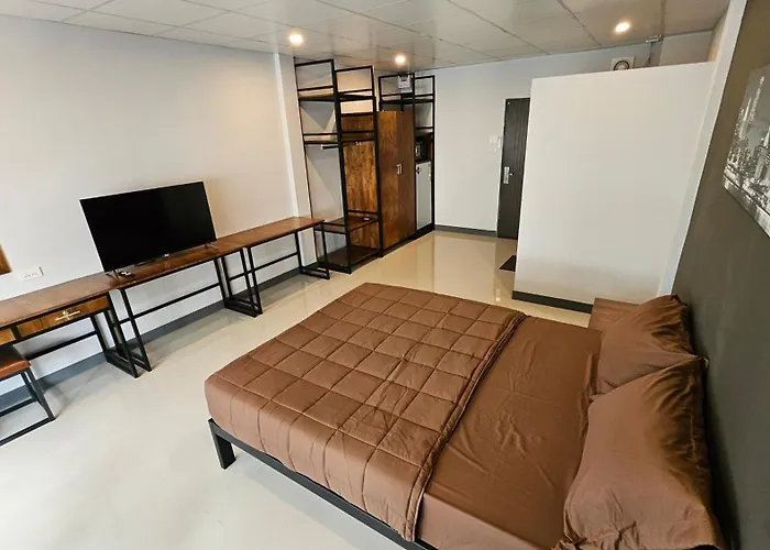 Smile Home โรงแรม ห้องพัก รายวัน รายเดือน