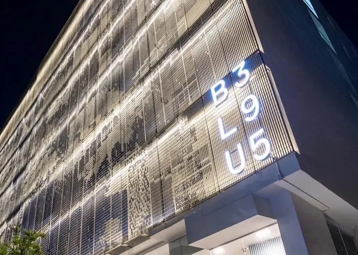 Blu 395 Ari-Saphan Khwai