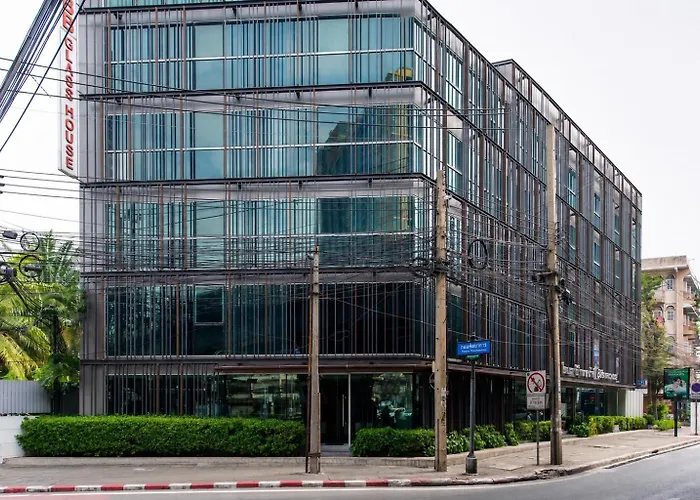 Bb Glass House Pattanakrn บีบี กลาสเฮ้าส์ พัฒนาการ