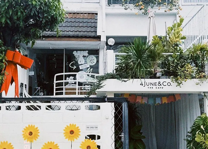 4 June&Co The Cafe
