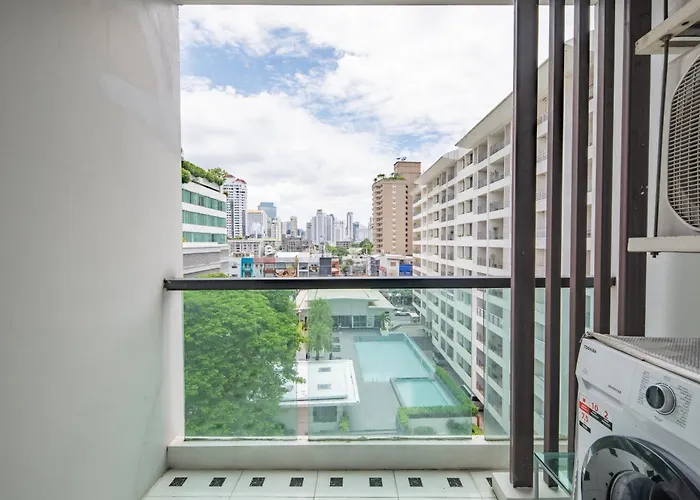 Le Cote, Thonglor Soi 8, Top Floor 2 Balcony 55Sqm