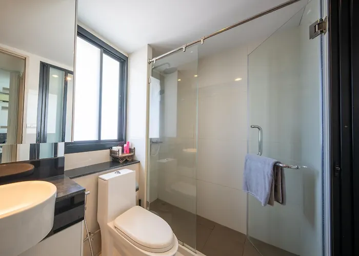 Le Cote, Thonglor Soi 8, Top Floor 2 Balcony 55Sqm