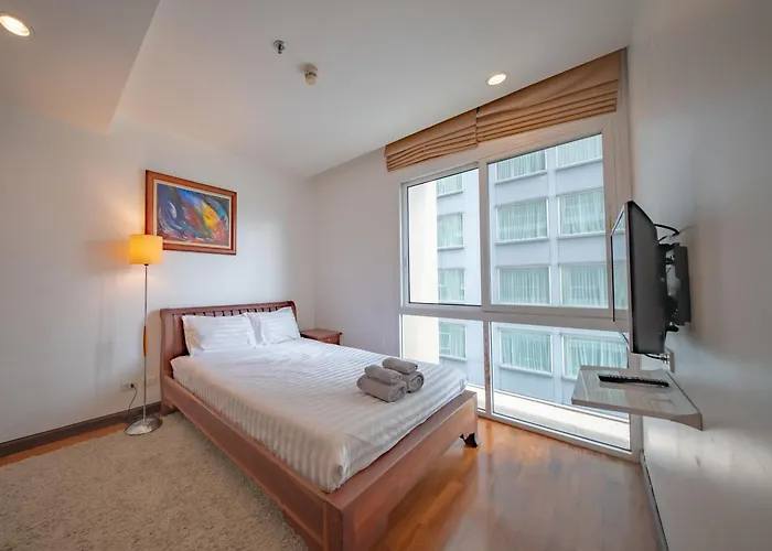 Prime 11, High Floor Over Pool, 2 Bedroom 2 Balcony