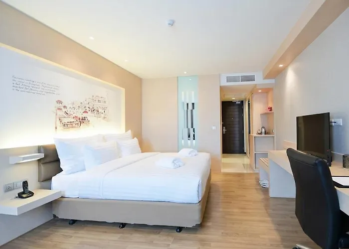 Parinda Hotel - Near Benjakitti Park & Queen Sirikit National Convention Center