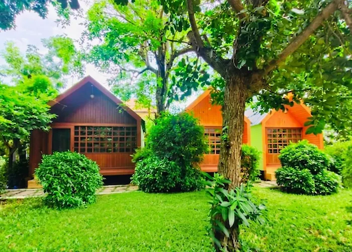 สวนไมตรีจิต รีสอร์ท Suan Maitrichit Resort
