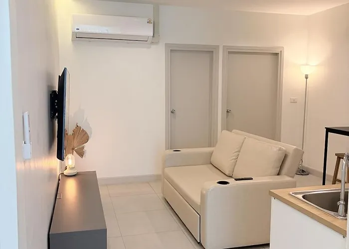2 Bed & 2 Bath Suite, 5Th Floor
