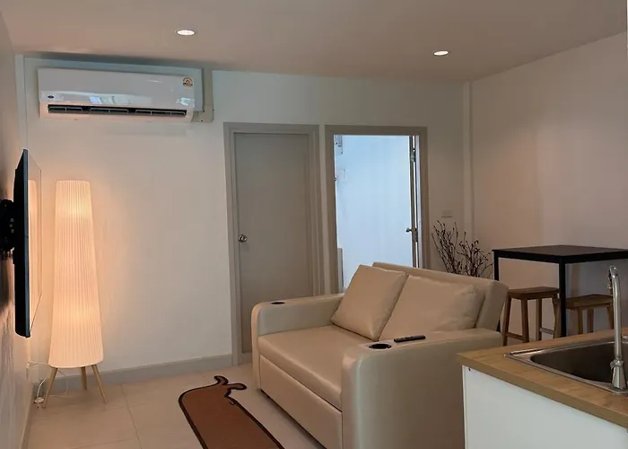 2 Bed & 2 Bath Suite, 4Th Floor