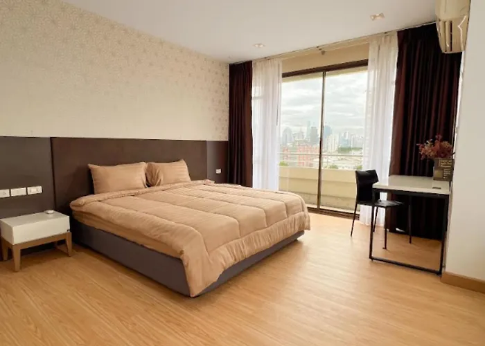 ห้องใหญ่ วิวดี กลางเมือง ใกล้บีทีเอส