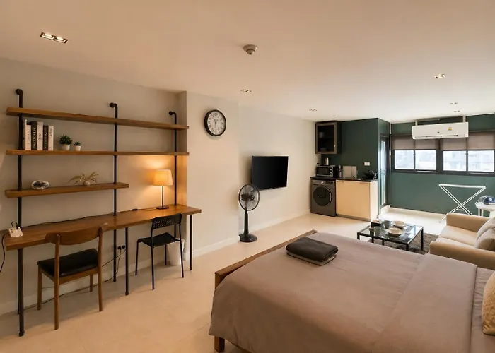 Central 1Br 50Sqm Walk To Bts & Night Market