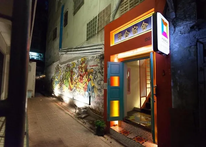 Merge Hostel
