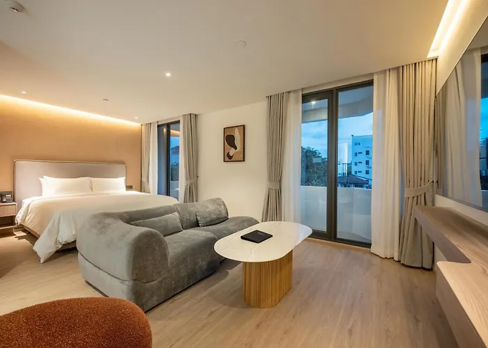 Roys Hotel Bangkok