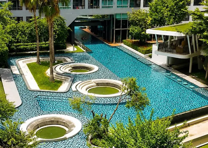 Pool Studio Near Bts Quiet Stay