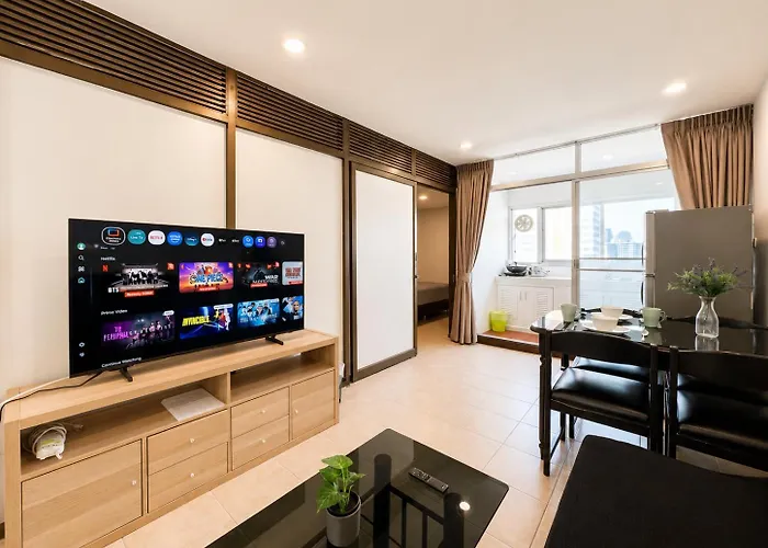 High Floor 2Br 1Bath Near Bts Night Market 5Pax