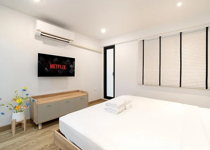 Townhouse 36 In Pratunam Bangkok Soi Ratchaprarop 10
