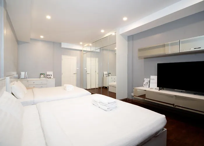 Townhouse 37 In Pratunam Bangkok Soi Ratchaprarop 10