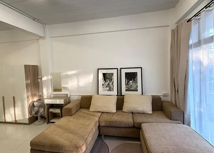 Boutique High Ceiling Apartment 5 Min Walk Bts