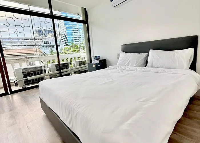 Xxrest Inn Silom Bangkok - เรสท์ อินน์ สีลม