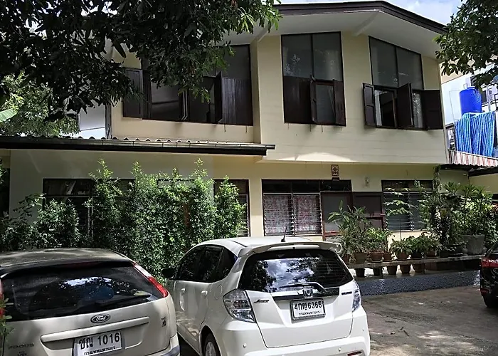 Many Trees Hostel