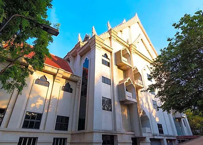 Pongsatorn Mansion