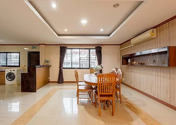 Phoenix Serviced Apartment