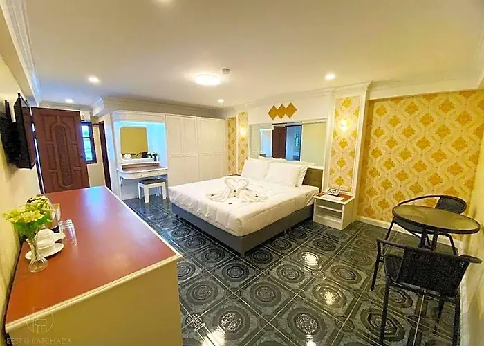 13 Coins Tower Hotel Ratchada