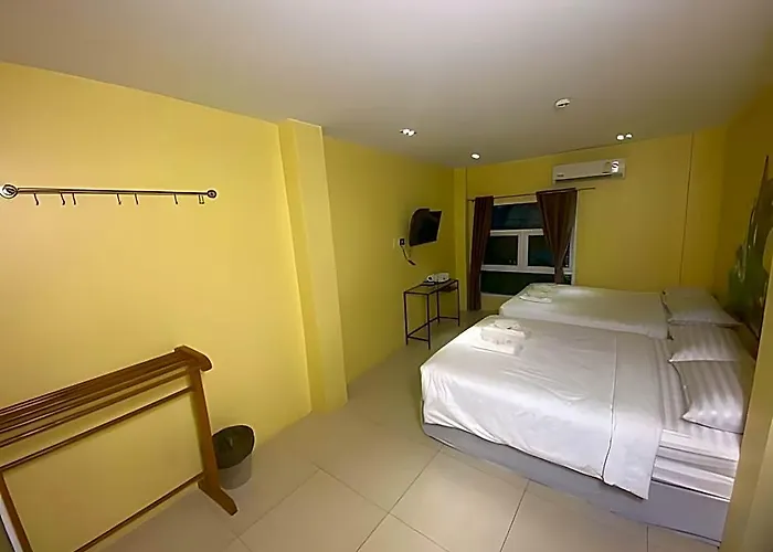 Sukhum Khaosan Au Bon Hostel