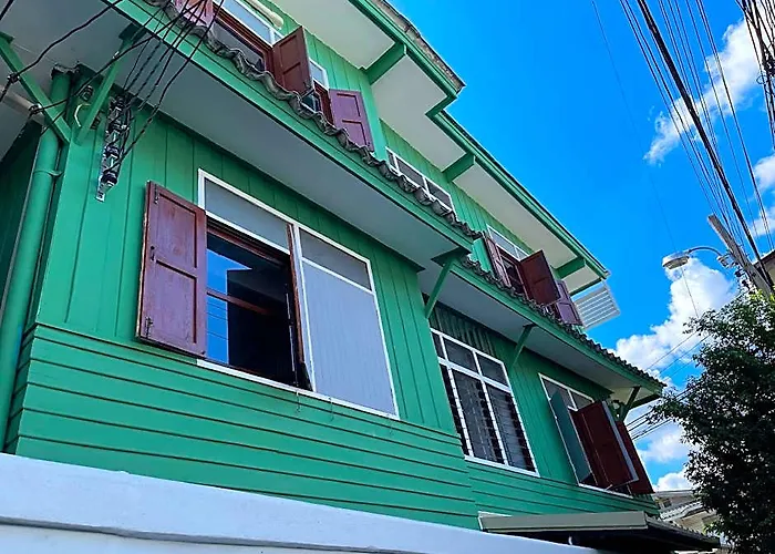 Green Cabin Hostel