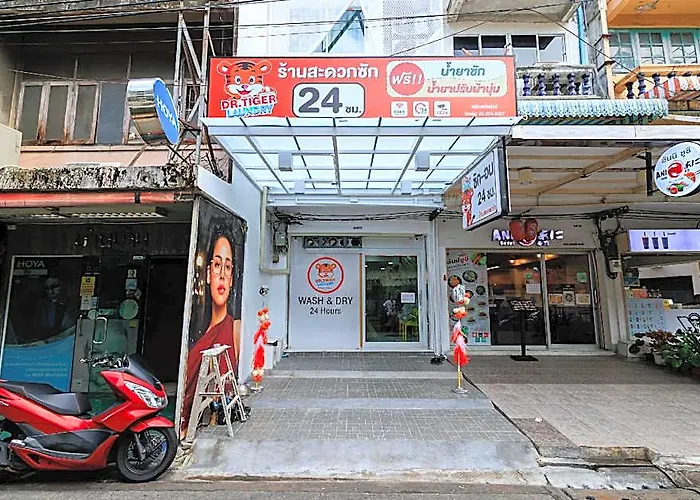 Reezq Hostel