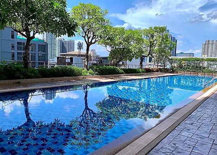 Metroluxe On Nut Bts/2Br2Bth/Highflr/Pool/Gym/Wifi