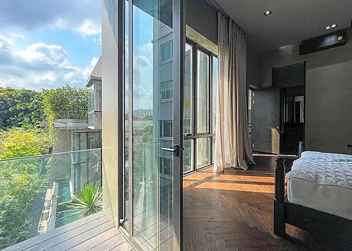Breathtaking Oasis Pool Villa W/Jacuzzi In Ekkamai