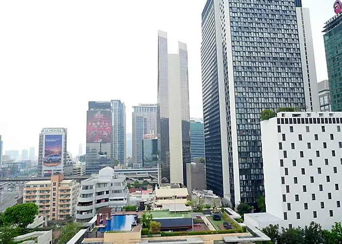 Spacious 3B3B Middle Of City Near Central Embassy