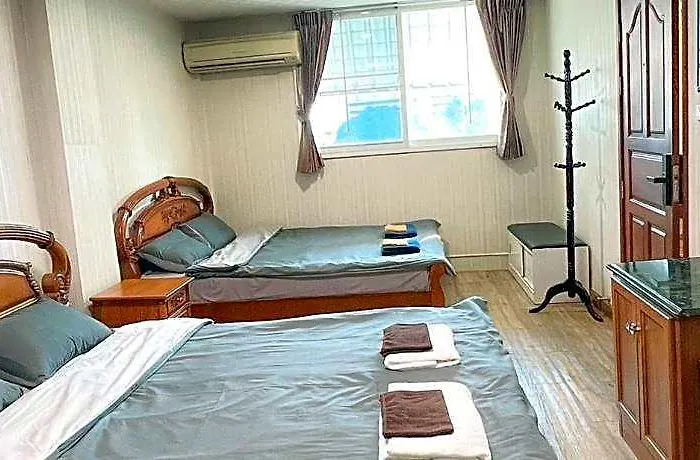 Silom Dynasty Hostel