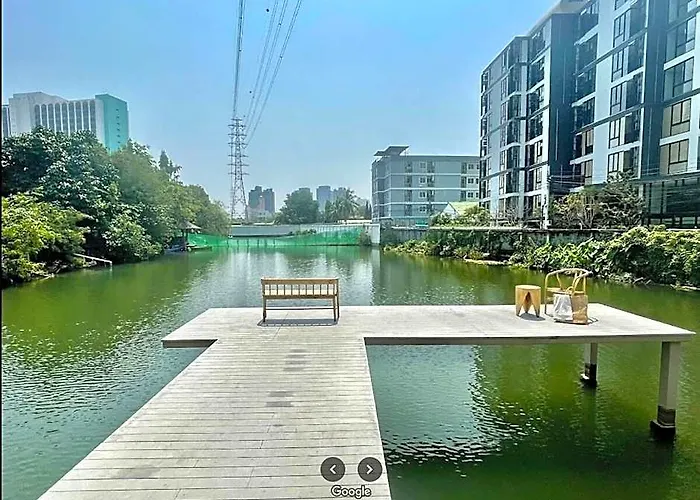 Bright Studio: Balcony, Fast Wifi, Smart Lock, Mrt