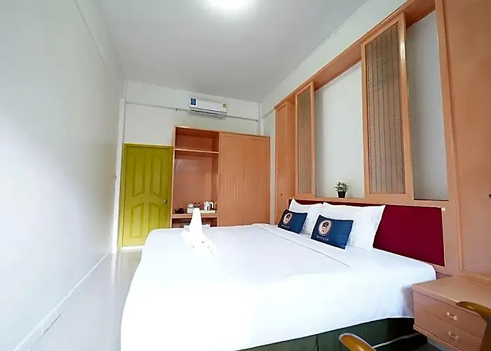 Roomquest Hotel Pratunam