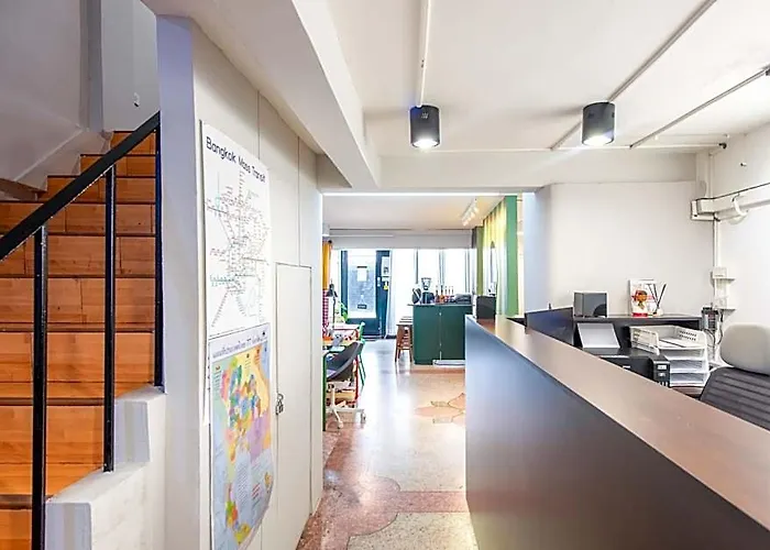 Piccolo Sukhumvit Hostel - Self Check-In After 6 Pm