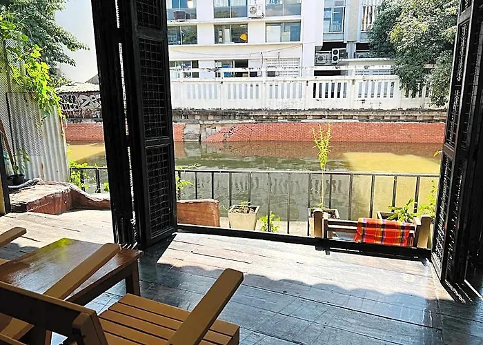 146 Canal
