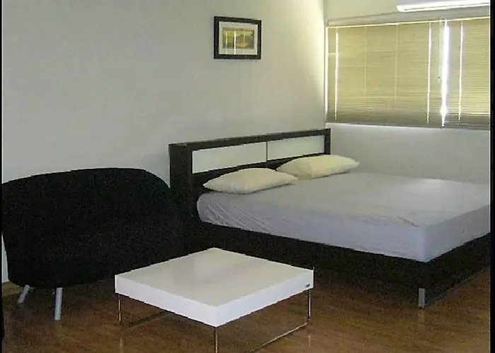 T8 Guest House Don Mueang Challenger