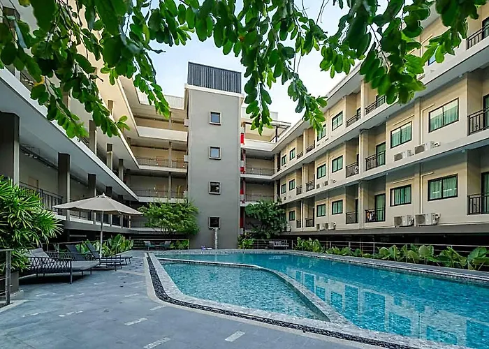 College Haus.