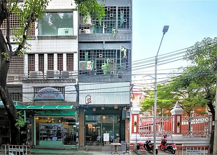 Zhelter Hostel Bangkok By Zuzu