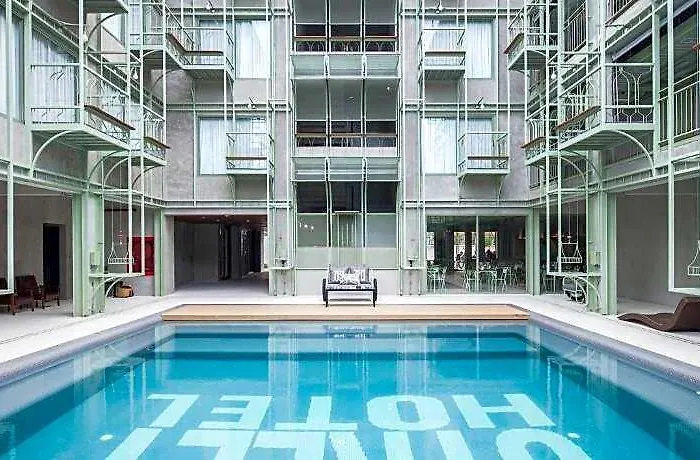 Samsen Street Hotel
