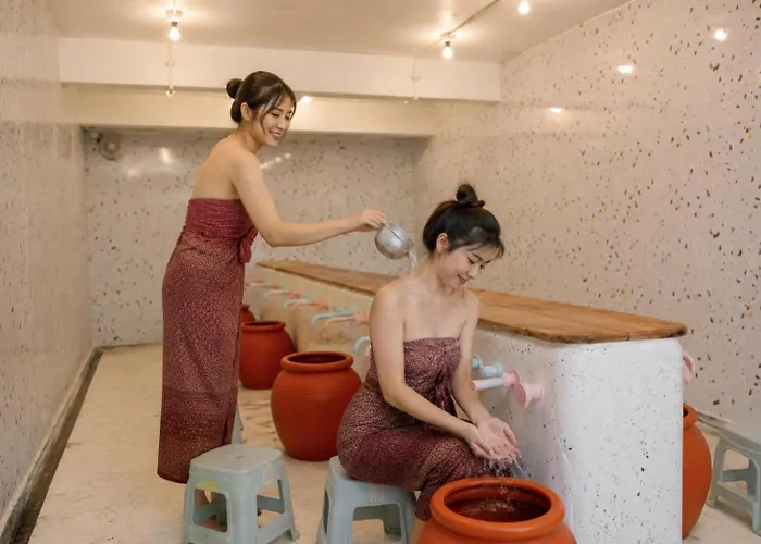 Capsule Hostel And Thai Traditional Bath Bangkok