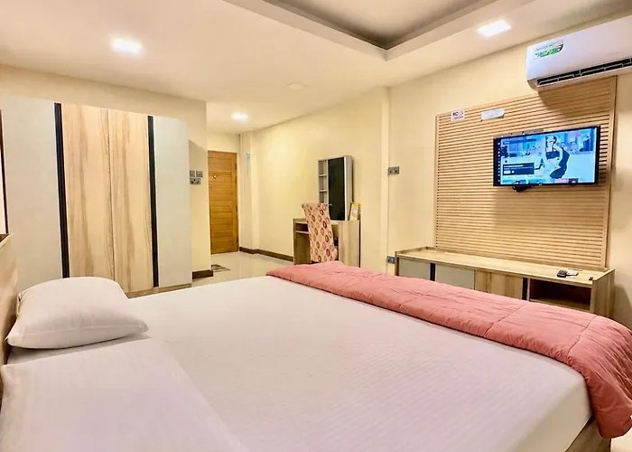 122 Home Near Baiyoke Sky Tower