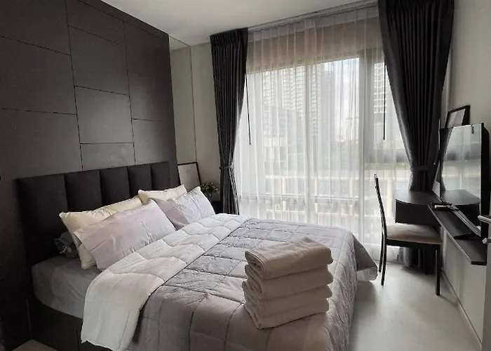 Modern Condo In Khlong Toei Balcony, Gym, Fast Wifi