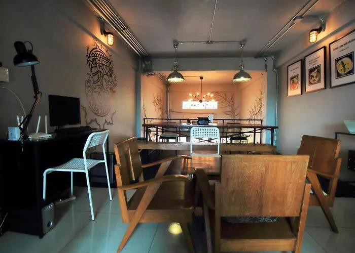 Oyo 421 Guyasuka Hostel & Cafe